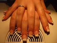 Zselés műköröm díszítés